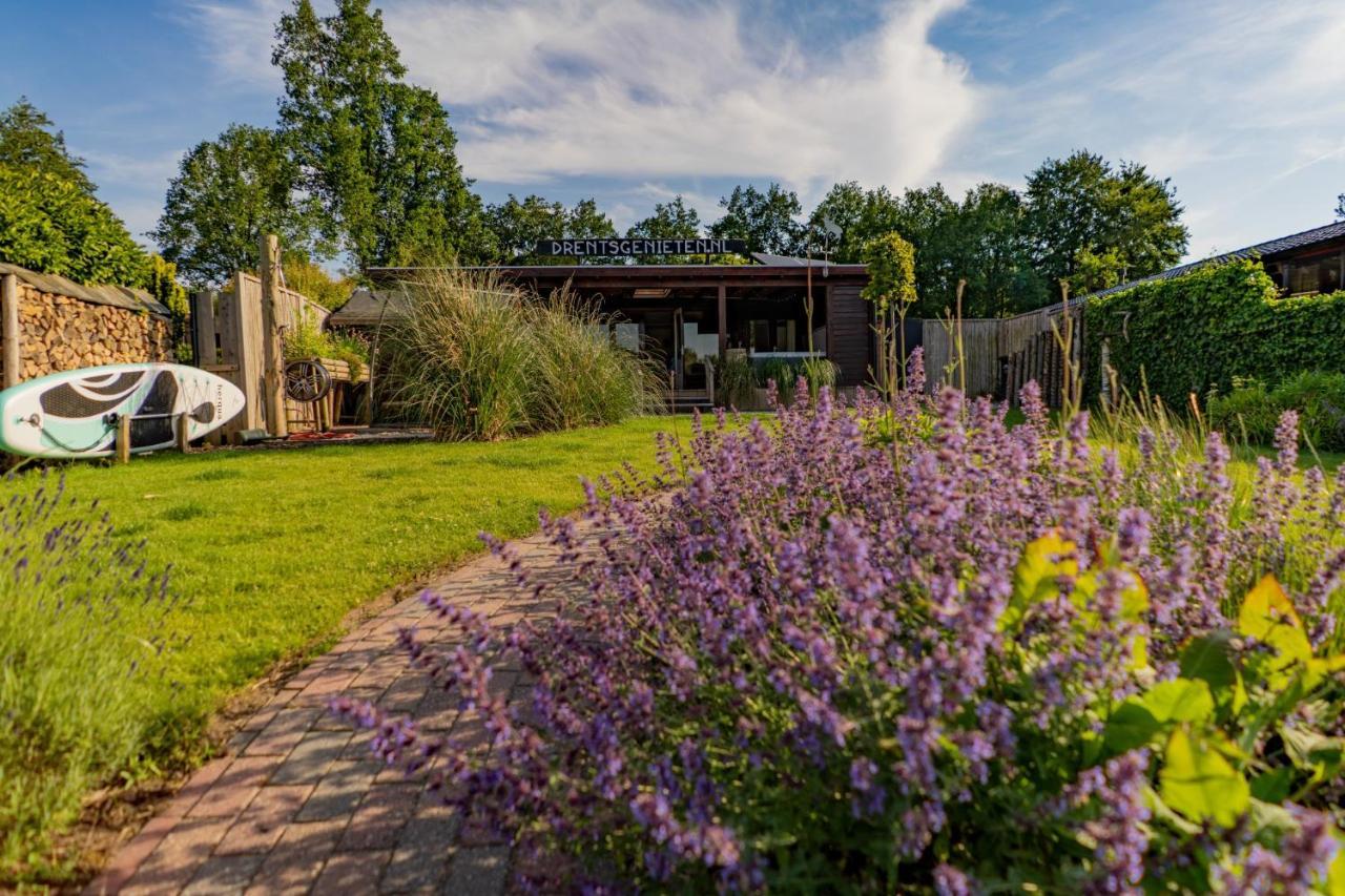 Drents Genieten - Lavendelheide Met Uitzicht Op Het Water Erm Dış mekan fotoğraf